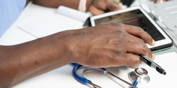 dokter arts verpleegkundige ziekenhuis hospitaal