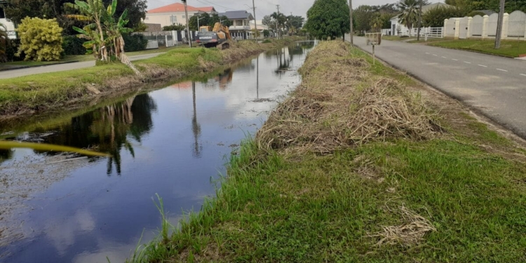 einsteinstraat paramarib