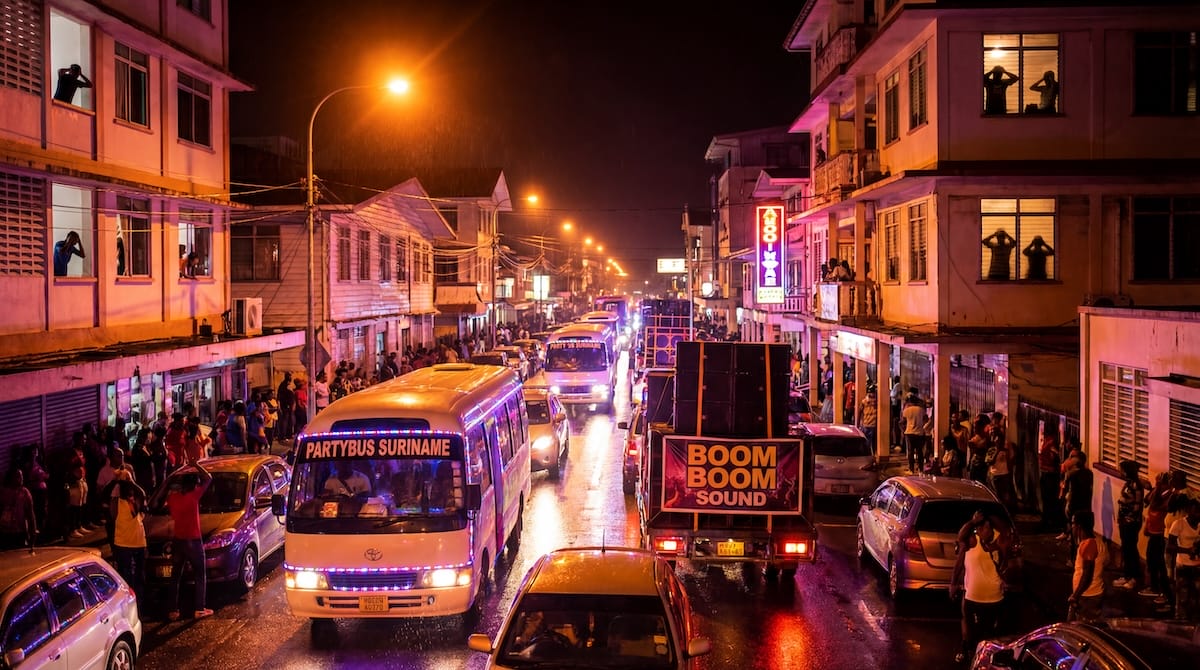partybus feest muziek
