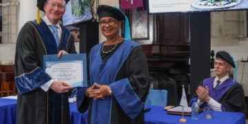 profesoor antonde kom