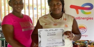 total ondersteunt vrouwen in drepada