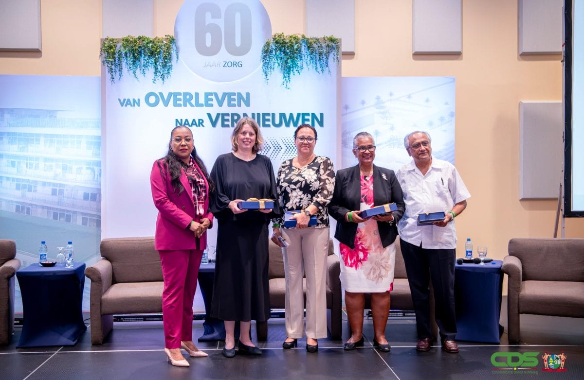 AZP-directeur Marica-Redan tijdens symposium over toekomst als universitair medisch centrum