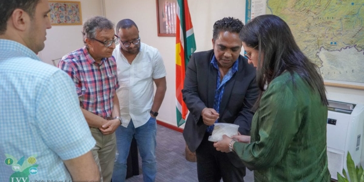 Minister Noersalim ontvangt Marokkaanse delegatie voor samenwerking op gebied van bodemonderzoek en bemesting