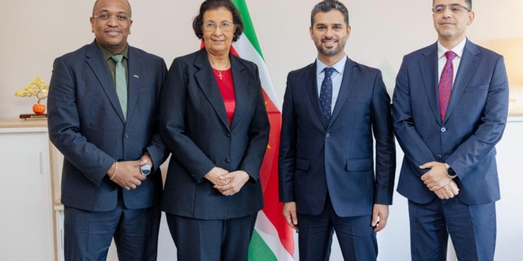 President Simons in gesprek met Dalil-delegatie uit VAE over digitalisering Surinaamse overheidsdienste