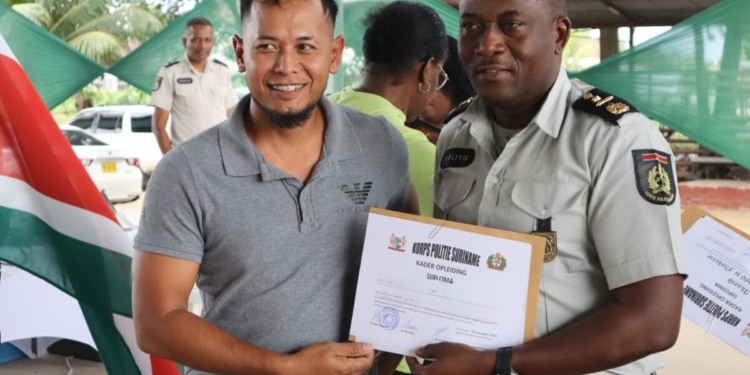 pinas korpschef politie