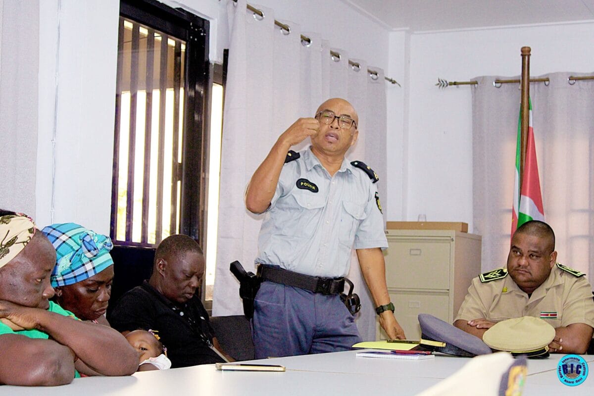 politie marowijne albina moengo vijent