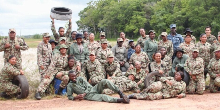 rouwelijke militairen