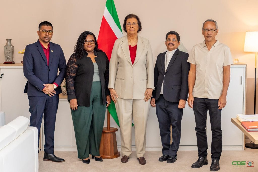 President en bisschop Choennie