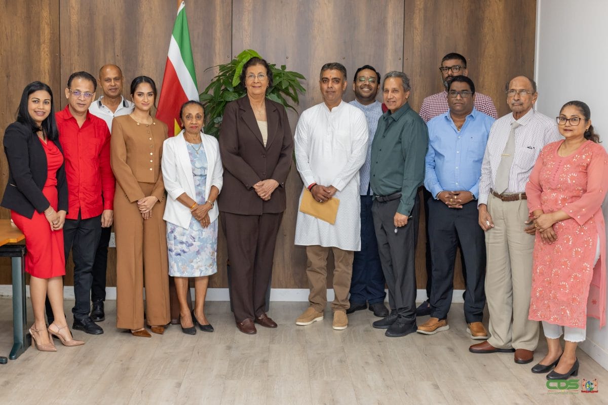 Simons met Sanatam Dharm