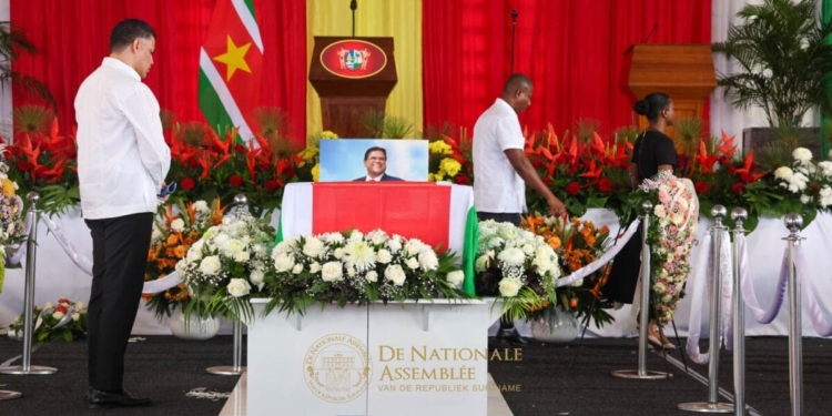 adhin chan santokhi uitvaart