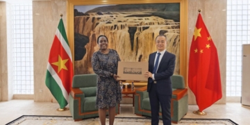 chinese ambassade doneert