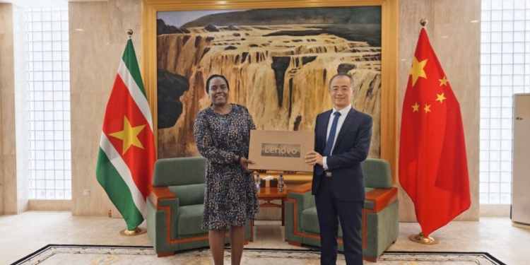 chinese ambassade doneert