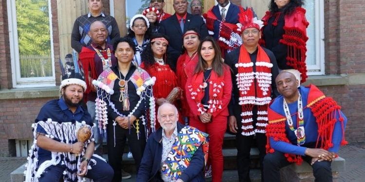 inheemsen ambassade nederland