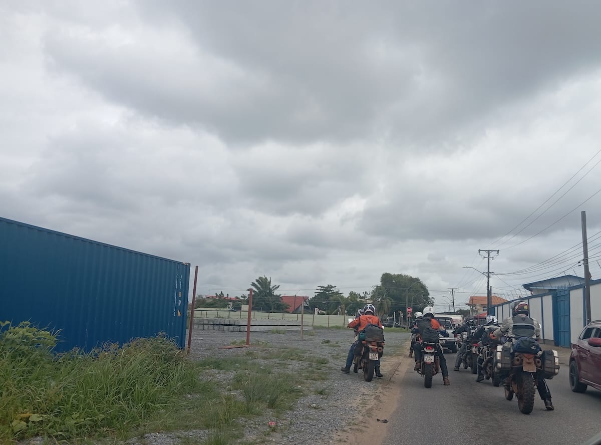 motorfiets verkeer suriname