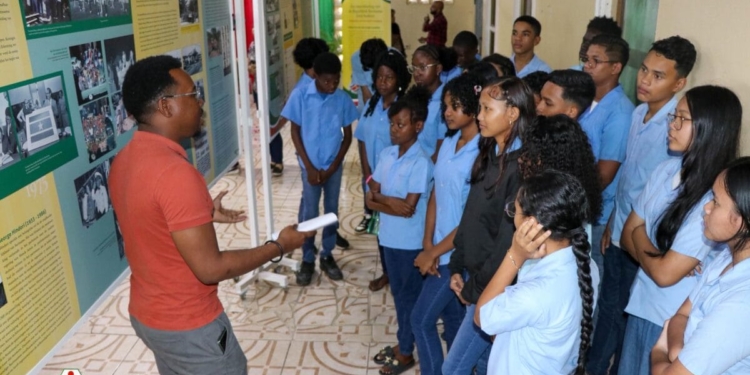 reizende tentoonstelling nas