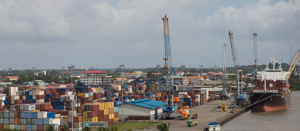 haven suriname containers
