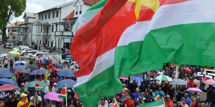 protest actie suriname 1300x864