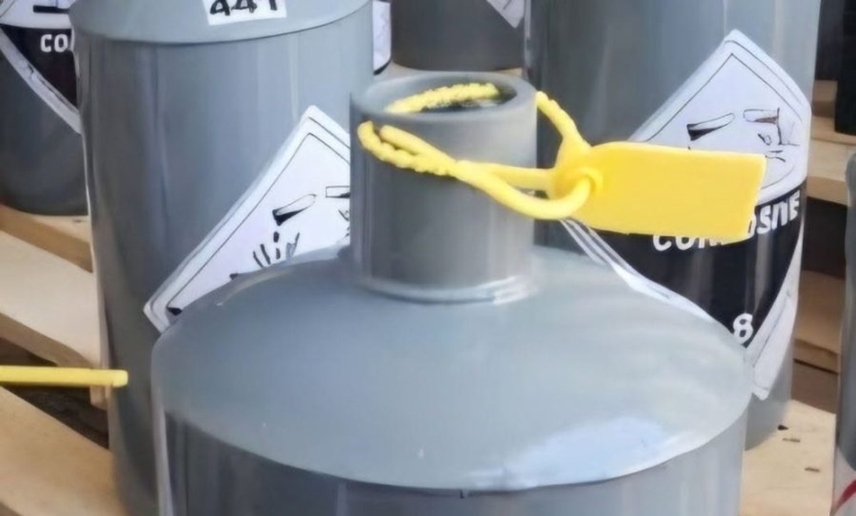 11 chemische cilinders met kwik gestolen