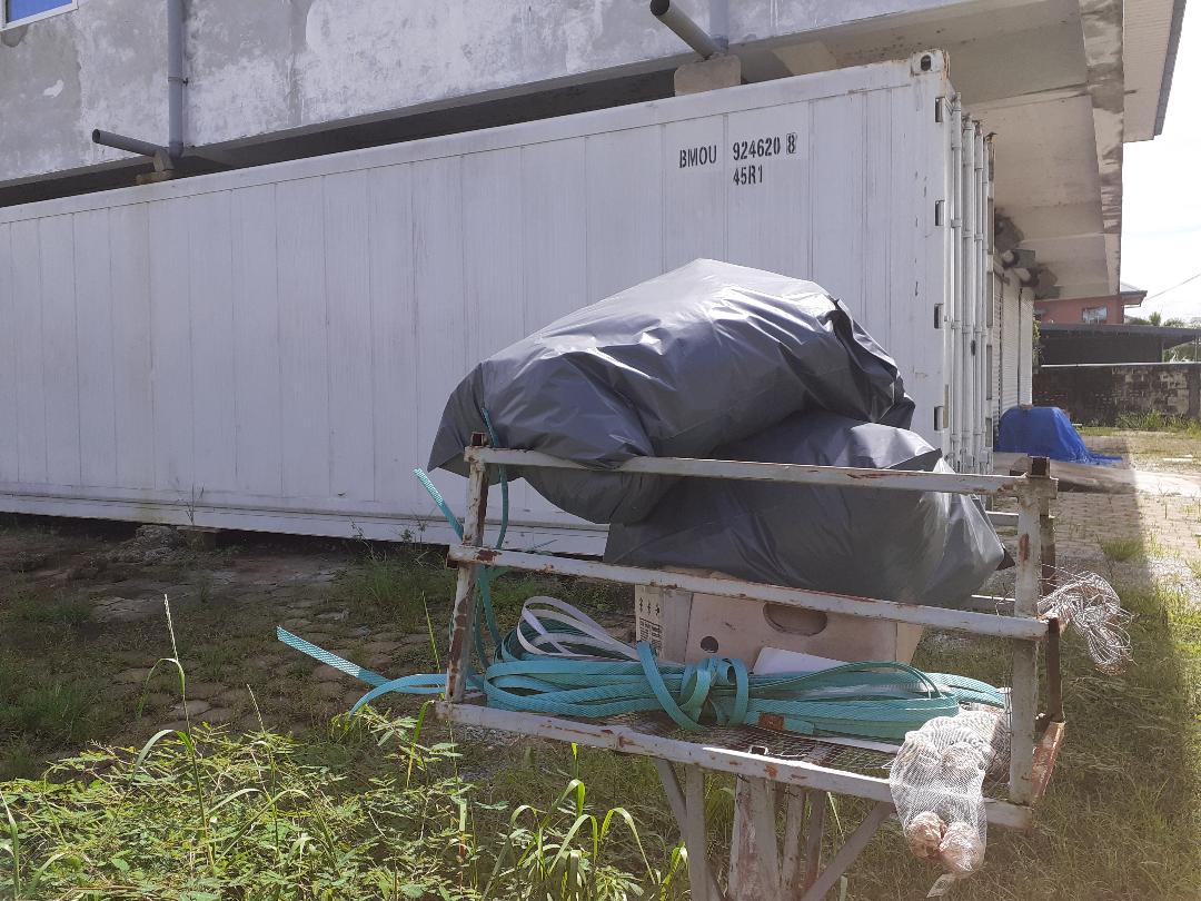 Huisvuil blijft liggen in Paramaribo en zorgt voor groeiende overlast