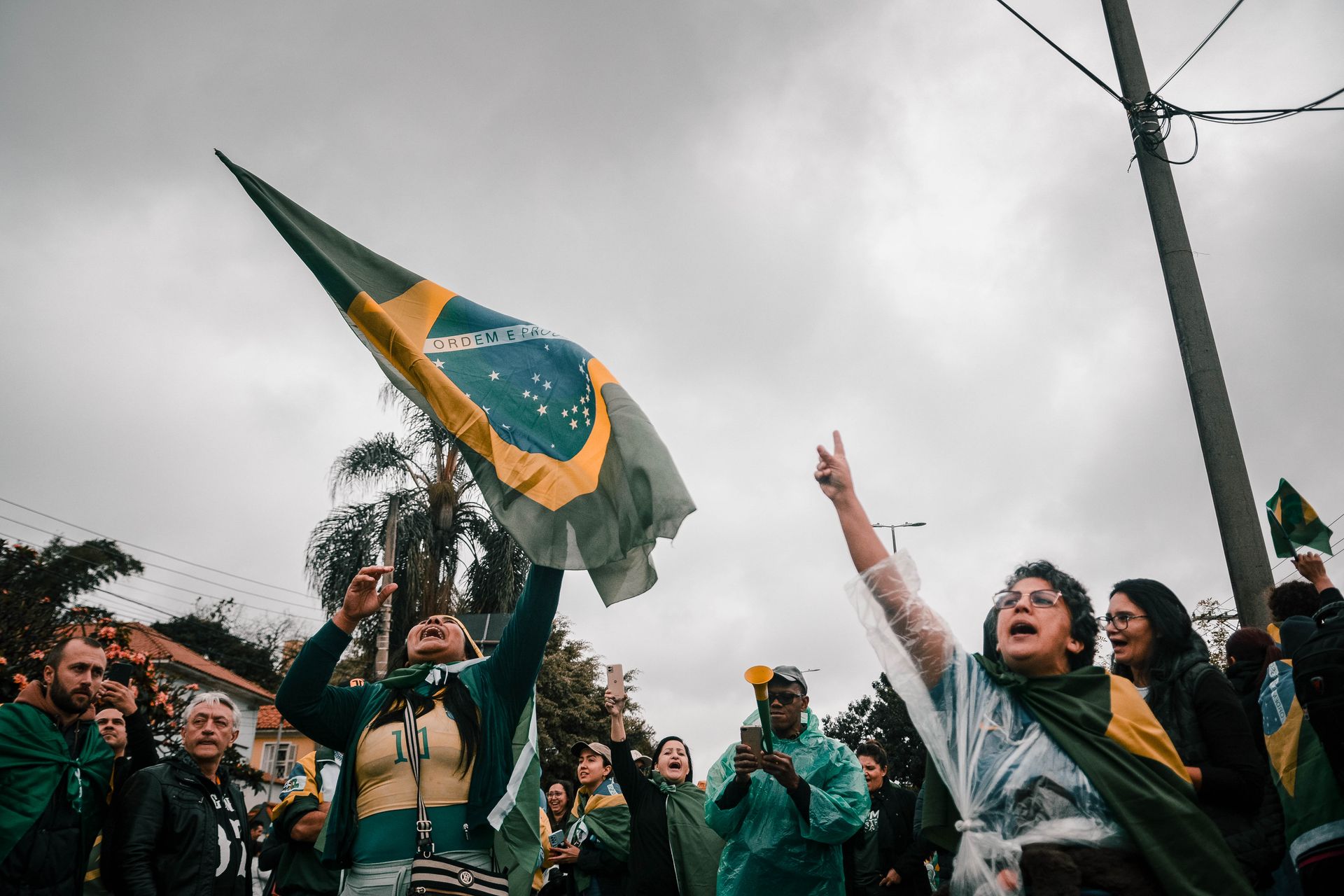 “Ik heb begrepen dat de tenues van het Braziliaanse elftal in veel zaken zijn uitverkocht terwijl ze heel erg duur zijn." Illustratiefoto