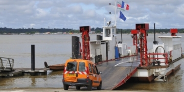 Nieuwe én oude veerboot uit de vaart, grensverkeer onder druk.