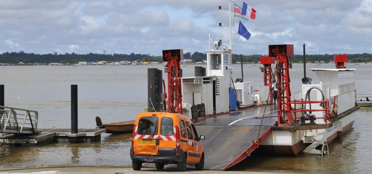 Nieuwe én oude veerboot uit de vaart, grensverkeer onder druk.