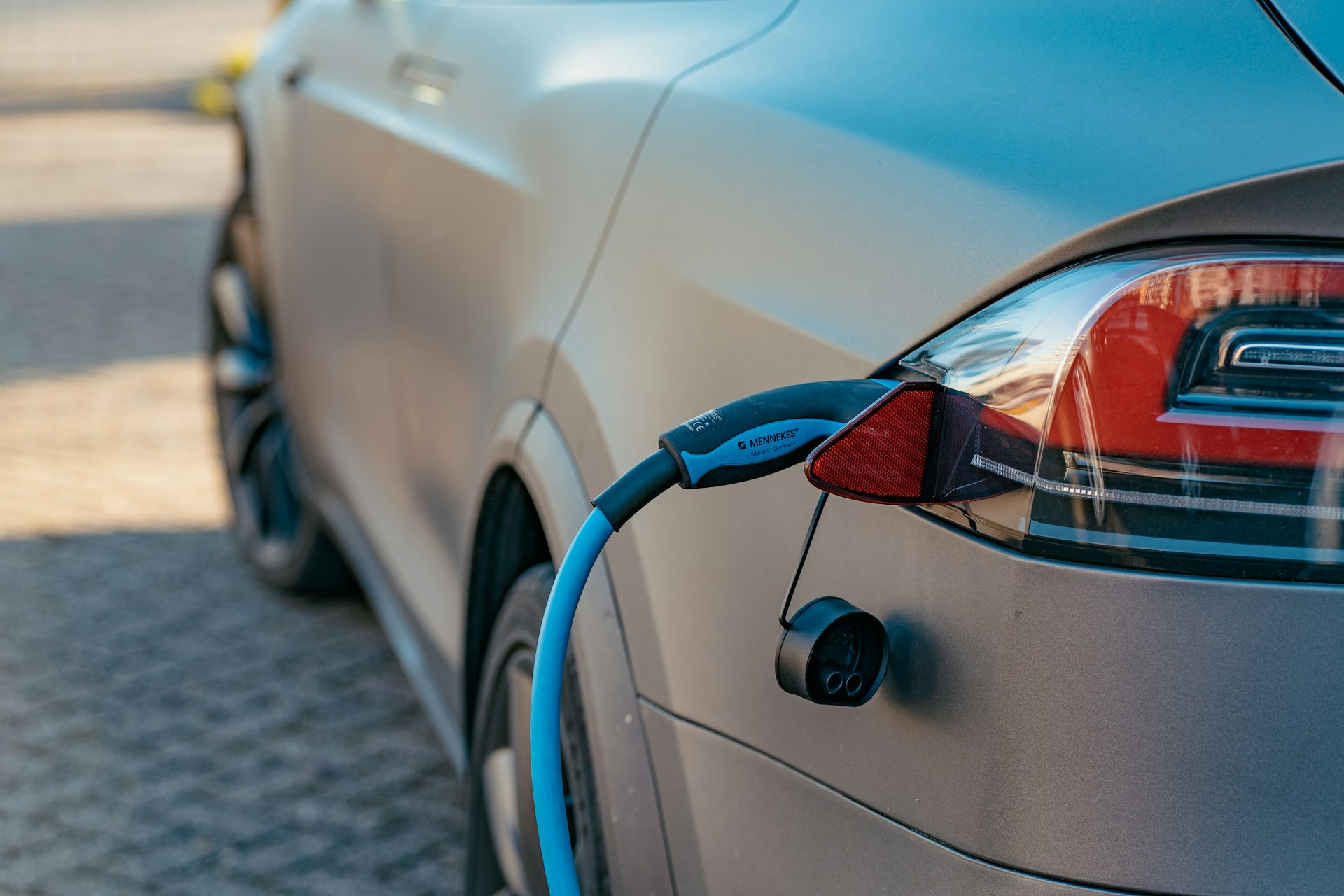 Zelfrijdende auto's worden steeds slimmer, maar Suriname kent nog grote uitdagingen.