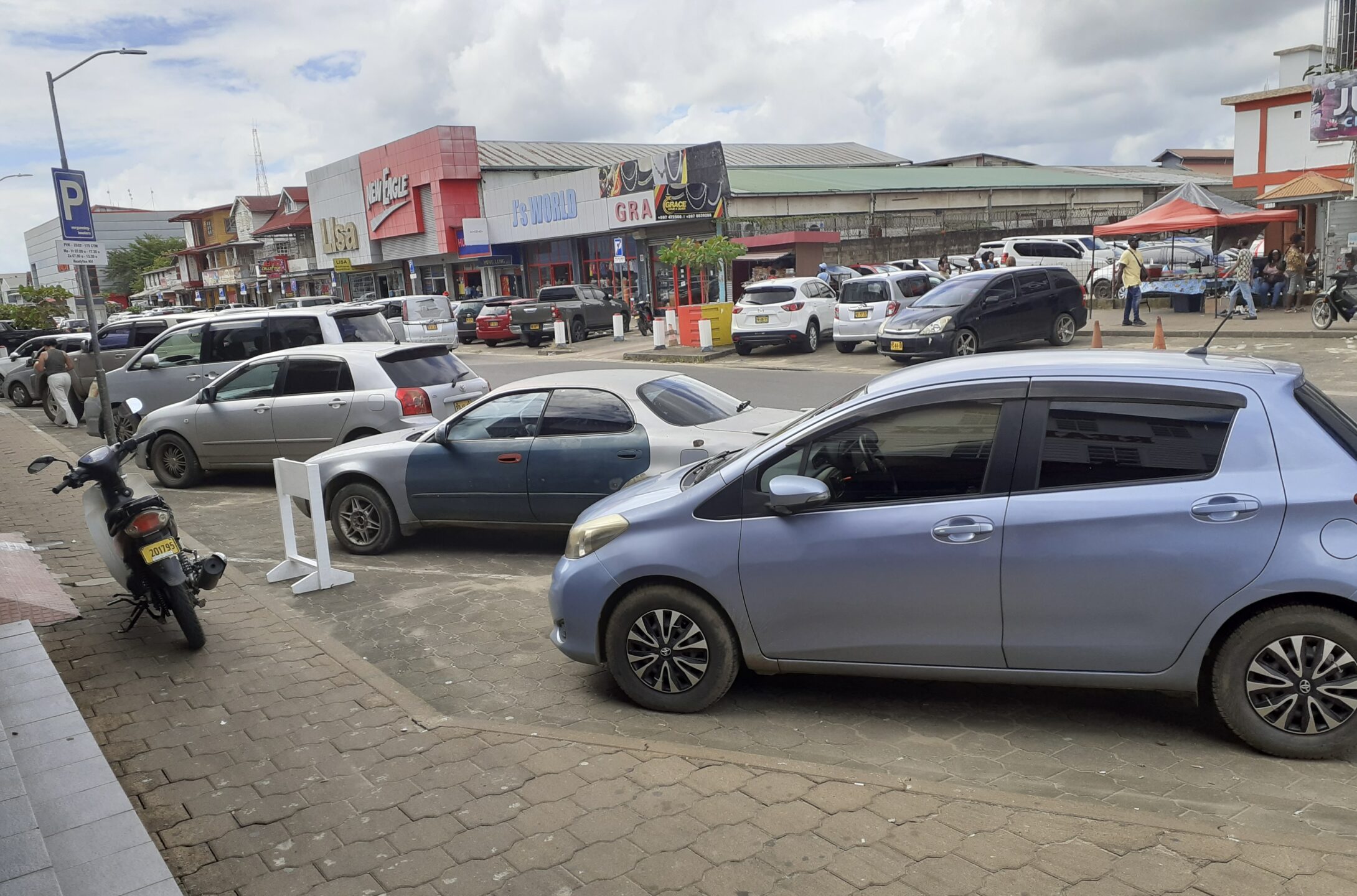 'Meer unieke kansen en minder concurrentie in Suriname dan in Nederland'. Foto: Binnenstad Paramaribo
