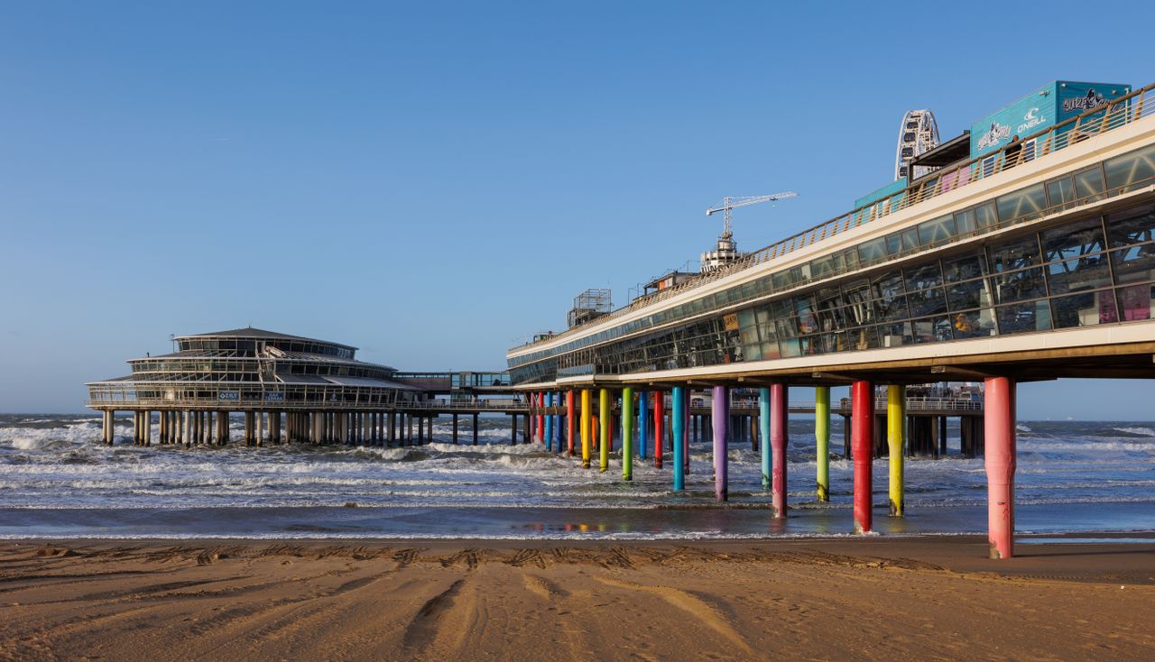 Steeds meer kinderen van Surinaamse ouders in Nederland behalen een hbo of wo diploma. Foto: Scheveningen Den Haag