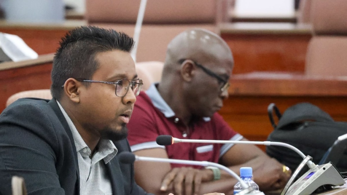 VSB-directeur Kamlesh Ganesh.