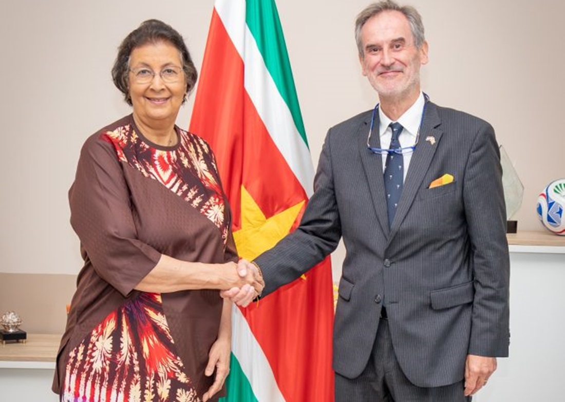 Afscheid ambassadeur markeert nieuwe fase in relatie tussen Suriname en Nederland.