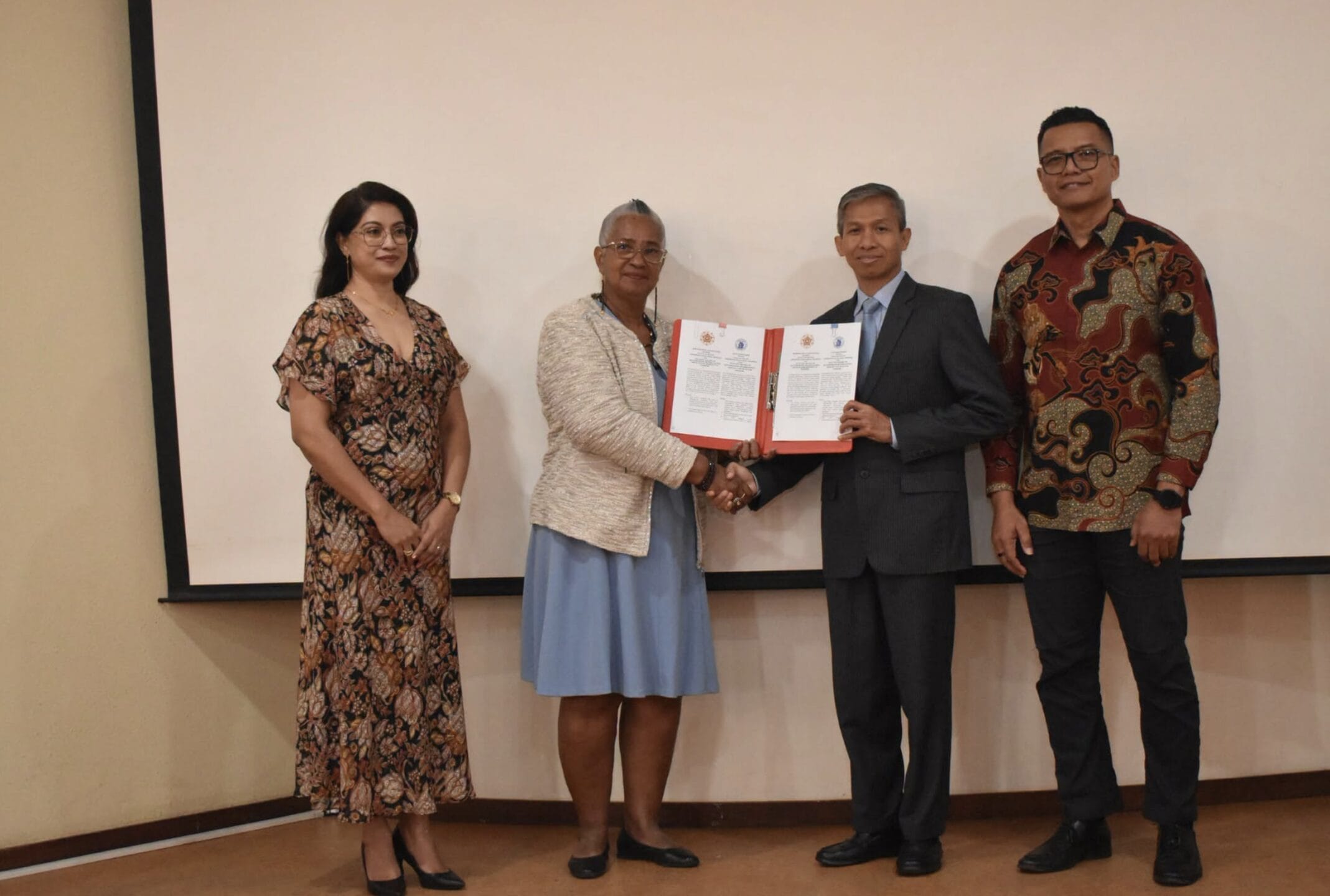 Ondertekening MoU.