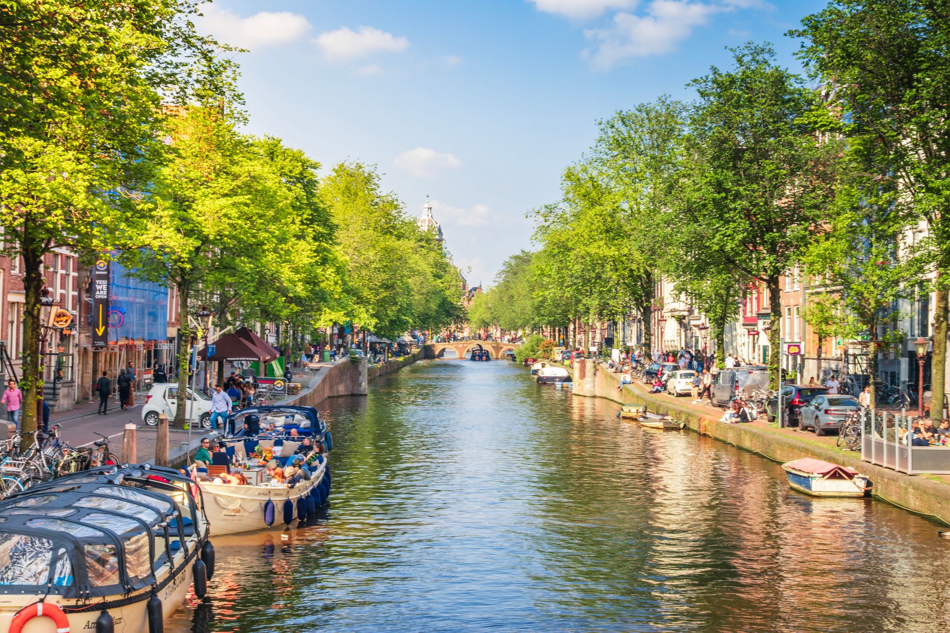 Een hotel in Amsterdam kost niet alleen meer, ook de toeristenbelasting loopt op. Foto: Amsterdam
