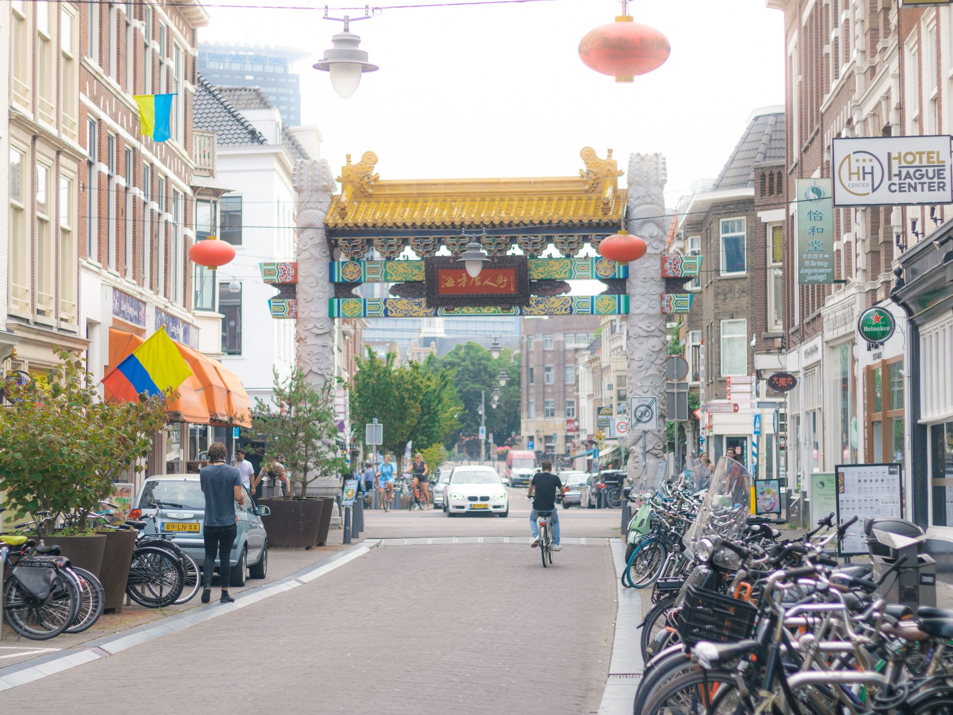 Chinatown in Den Haag. Wagenstraat