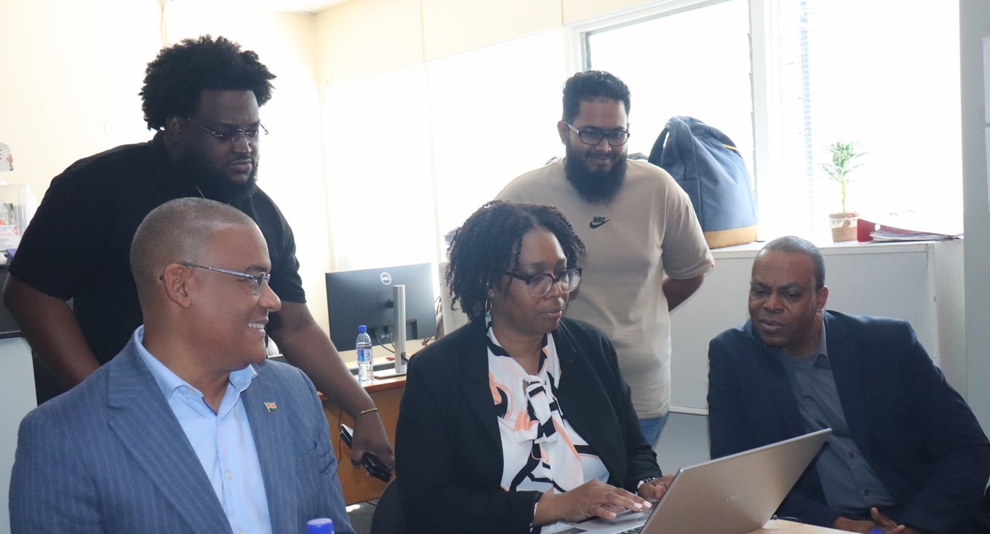 Suriname zet met digitaal BIE-platform nieuwe stap in bescherming intellectuele eigendom.