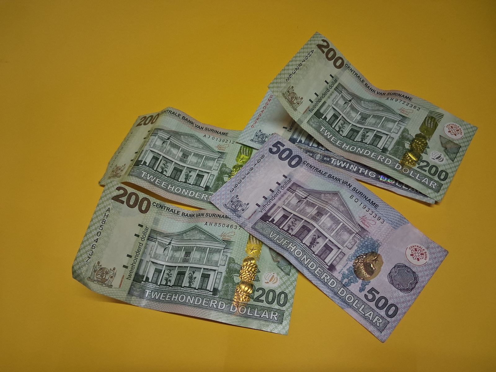 srd surinaamse dollar geld