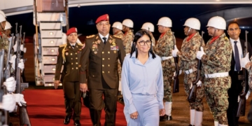President Delcy Rodríguez van Venezuela op Zanderij. Foto: CDS