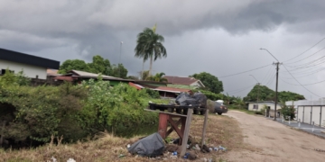 Grofafval en vuilnis blijft een probleem in Suriname.