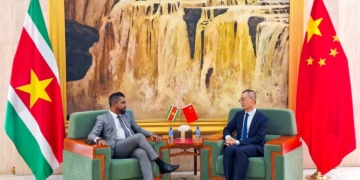 China verdiept samenwerking met Suriname via ondersteuning rechtshandhaving.