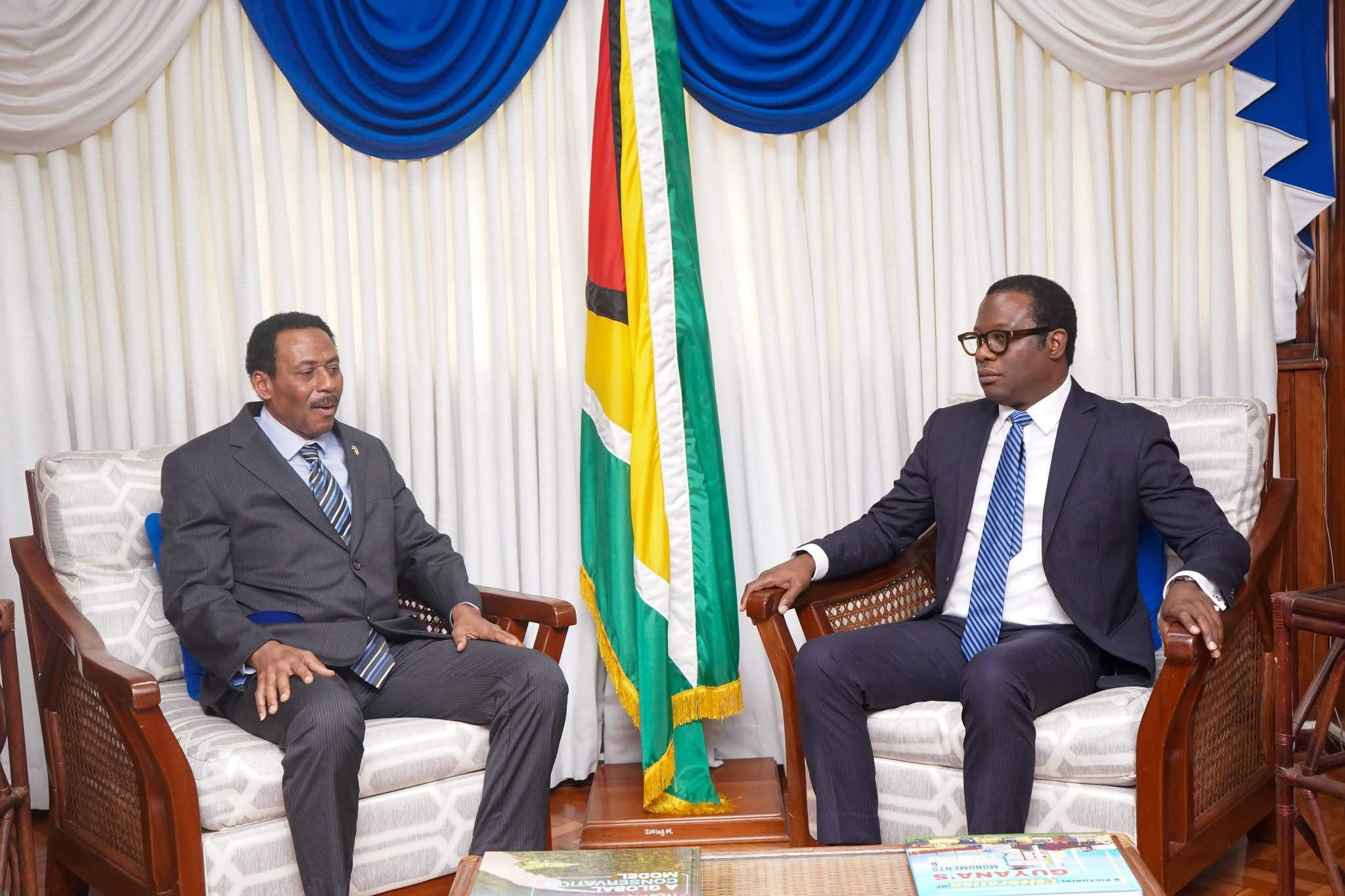 Guyana en Suriname zetten in op verdere verdieping van bilaterale samenwerking