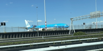 KLM Boeing 777 vanaf de A4