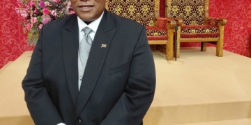 Aanwezigheid Surinaamse ambassadeur bij Prinsjesdag benadrukt historische verbondenheid.