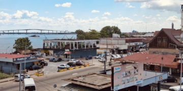 Carrière gemaakt in het buitenland en daarna teleurgesteld in Suriname? Foto: Paramaribo centrum