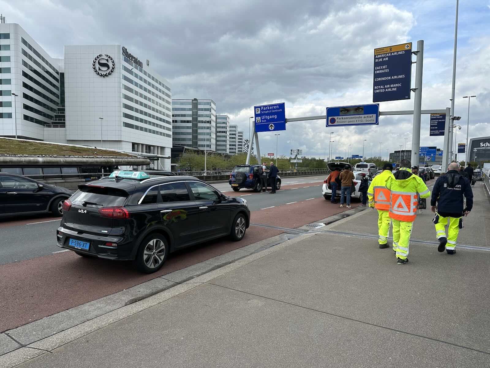 schiphol aankomst vertrek