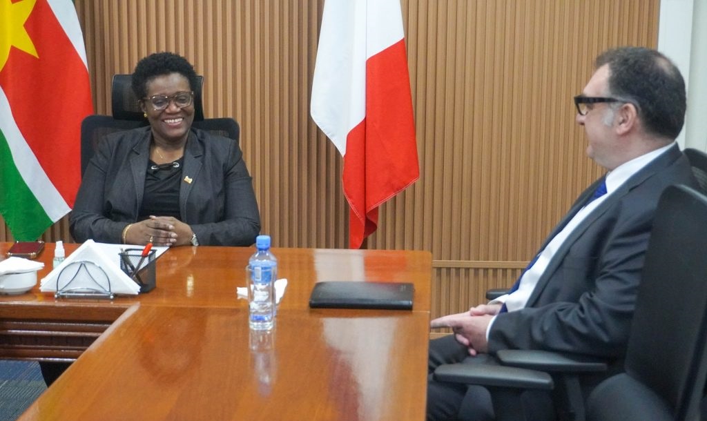 Suriname en Wereldbank bespreken voortzetting samenwerking