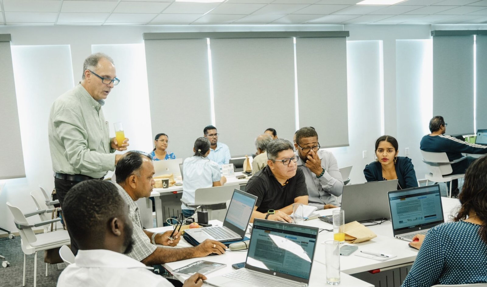 Tijdens de nationale WEFE Nexus-workshop onderzochten deelnemers hoe beslissingen over water, energie en landbouw kunnen bijdragen aan duurzaam beheer van Surinames natuurlijke hulpbronnen. Foto: CDS