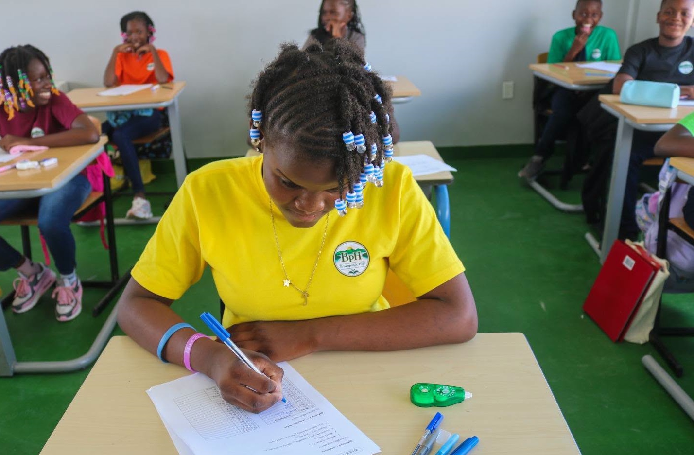 Nieuwe school Brokopondo High brengt leerlingen uit twintig scholen samen.