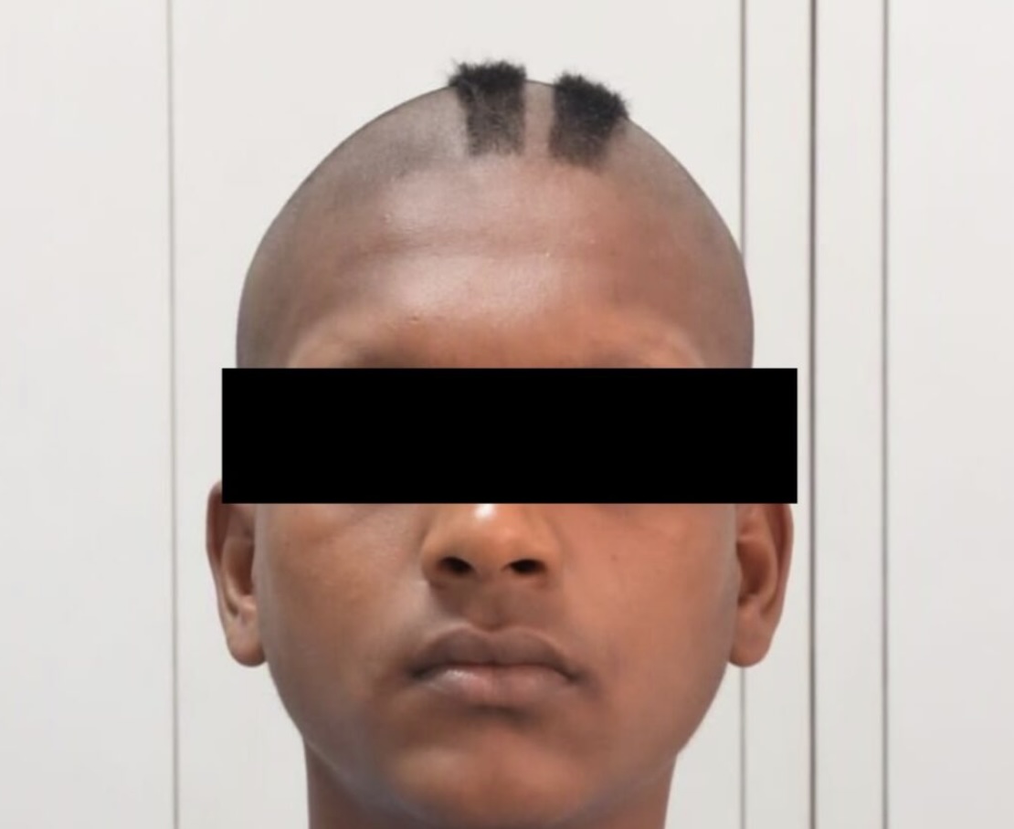 De politie in Nickerie heeft een 21-jarige verdachte aangehouden na meerdere inbraken bij een tempel aan de Rambaran Mishreweg. Foto: KPS