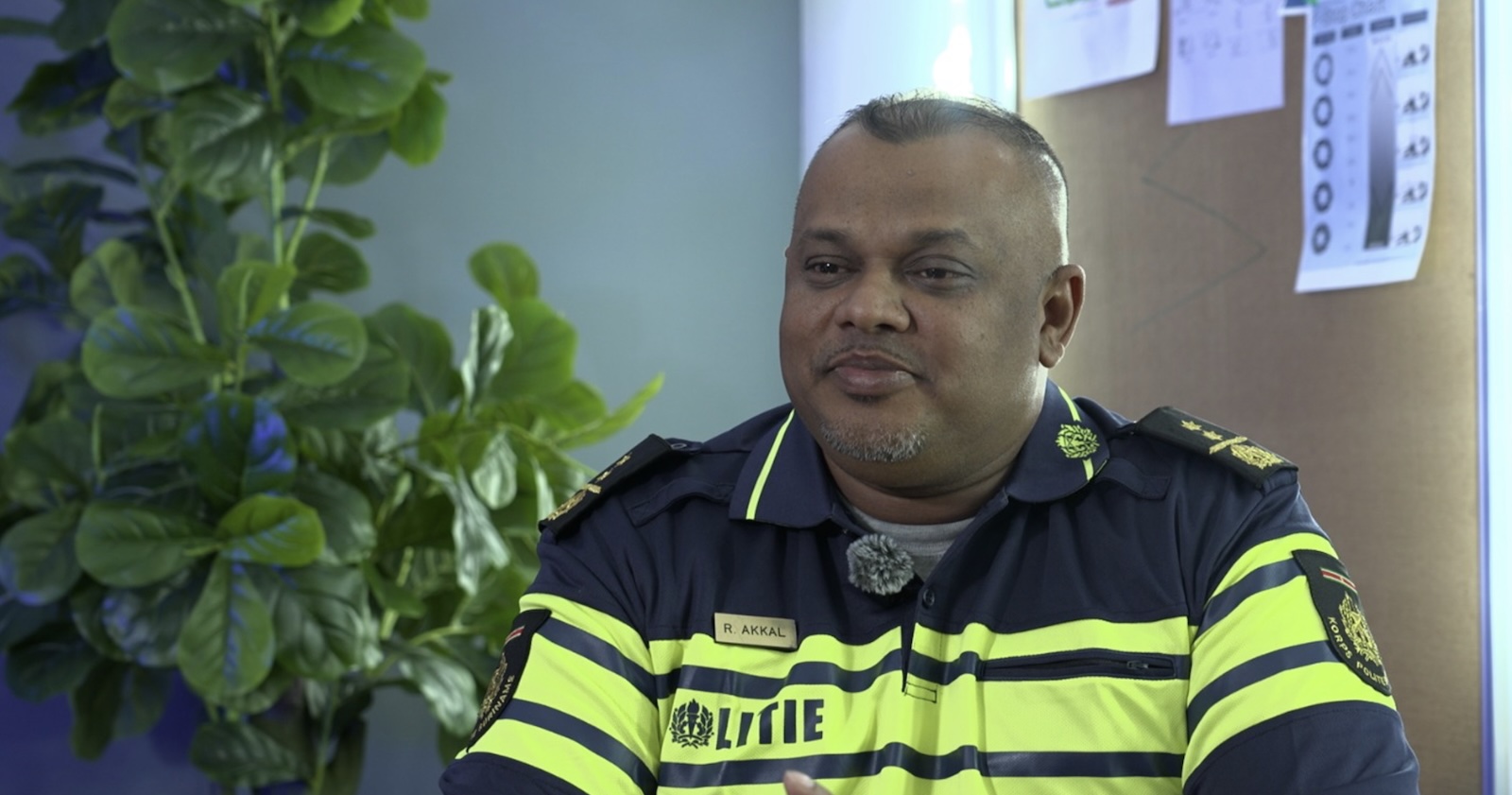 Volgens politiecommissaris Rishi Akkal zijn ruim 63 personen uit het Masoniagebied verwijderd. Foto: KPS