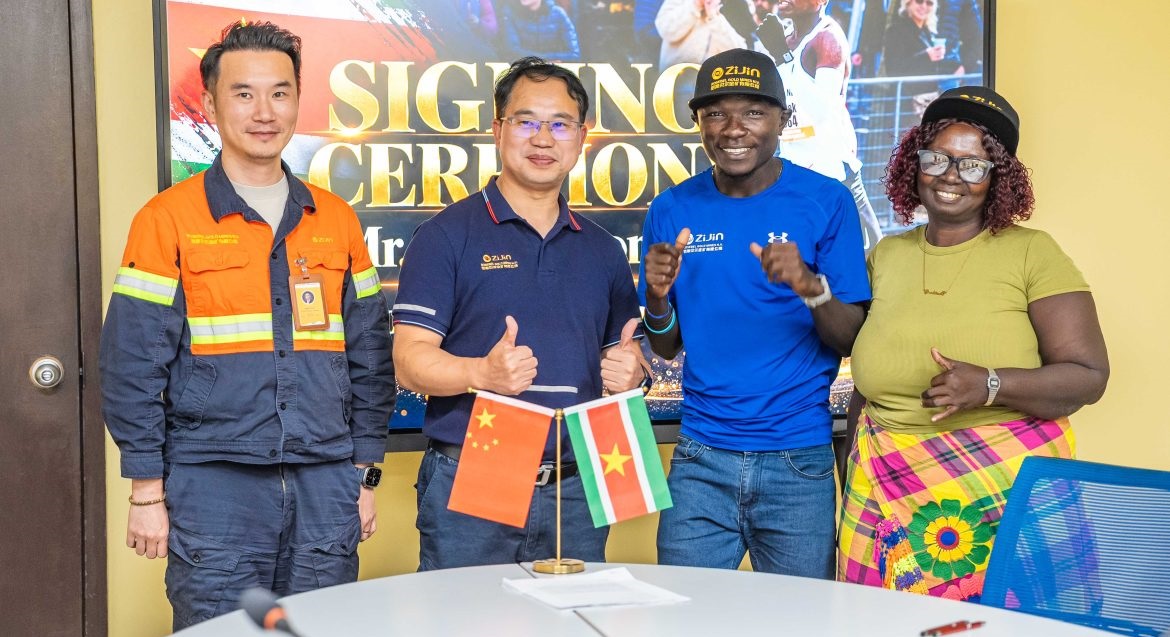 Rosebel Gold Mines ondersteunt marathonrecordhouder Janiek Pomba met US$ 14.400.
